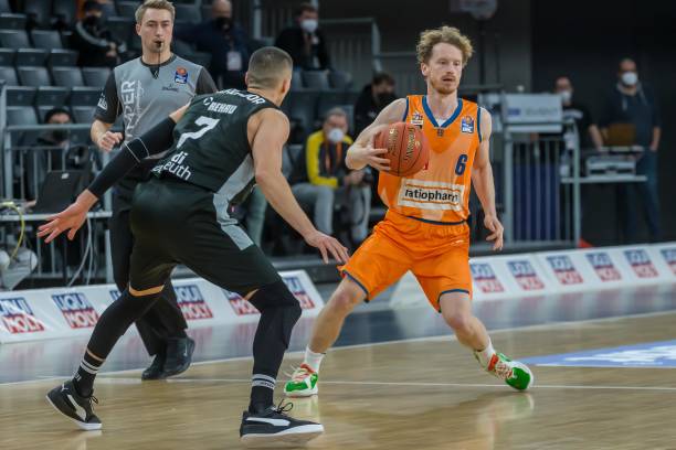 个赛季中 个赛季中