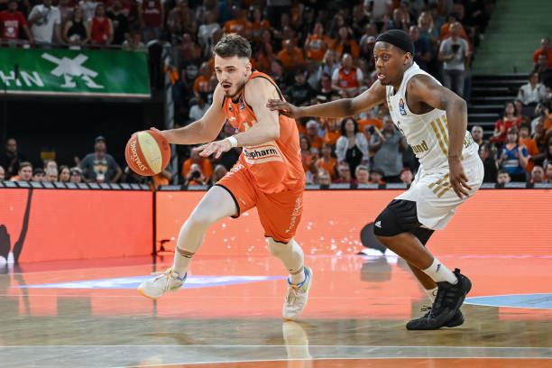 强有力的屏 强有力的屏